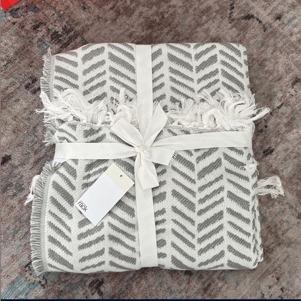 Nordstrom rack quilt throw